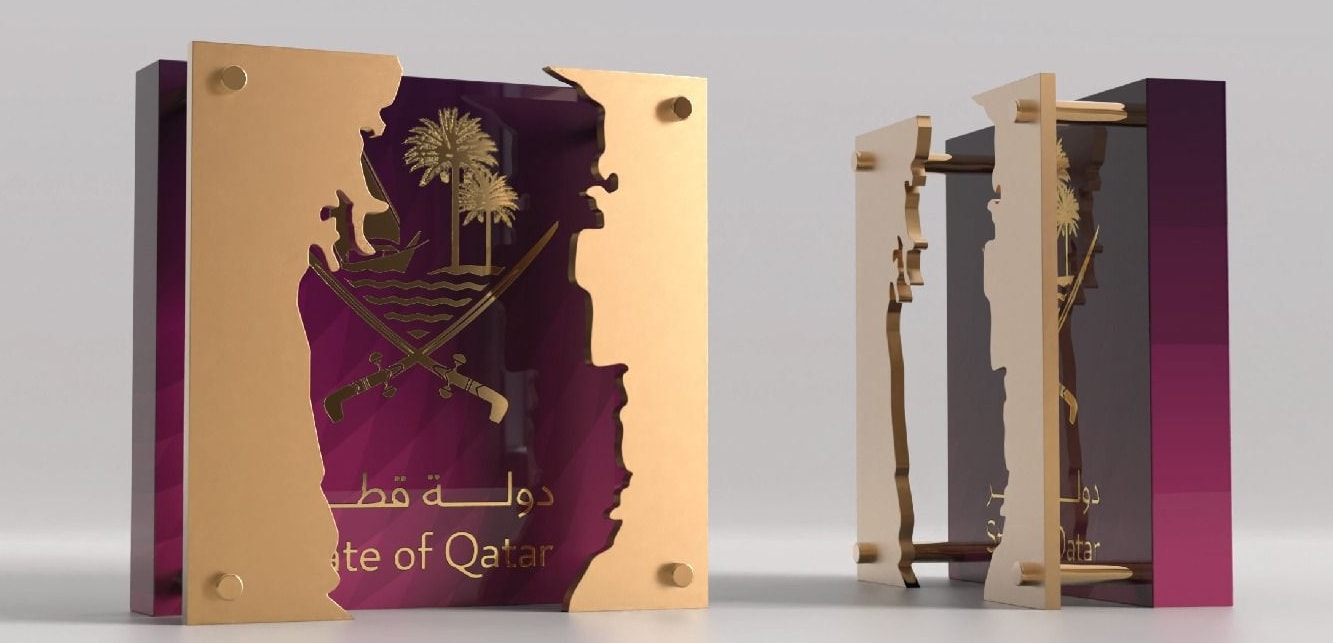 Layered plaque in the shape of Qatar